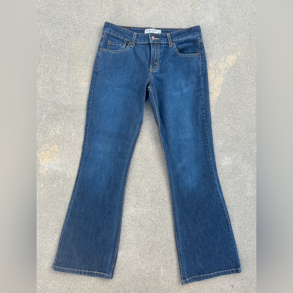 Levi’s Lowrise Bootcut Jeans Juniors 7 Short